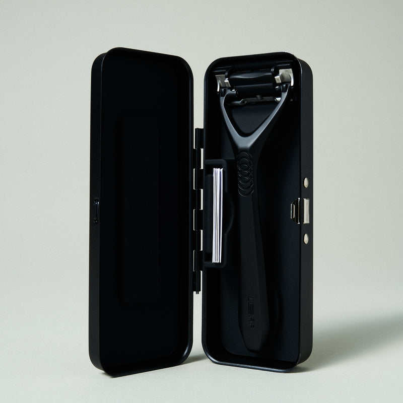 LEAF TWO RAZOR CASE BLACK